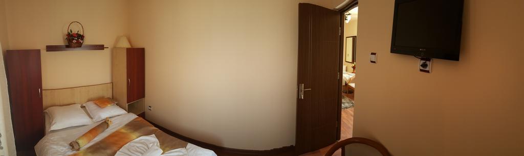 Hotel Casa Alex à Târgu Jiu Chambre photo