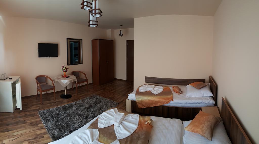 Hotel Casa Alex à Târgu Jiu Chambre photo