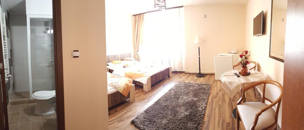 Hotel Casa Alex à Târgu Jiu Chambre photo