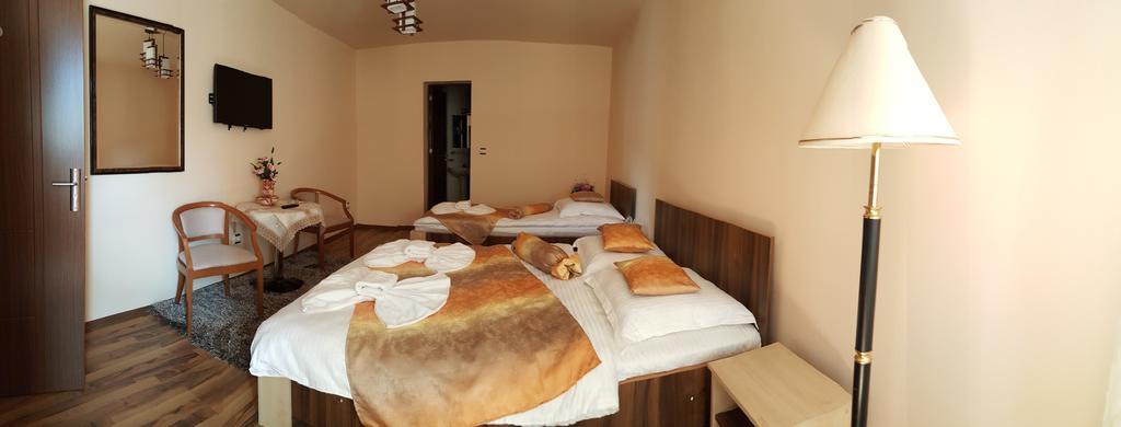 Hotel Casa Alex à Târgu Jiu Chambre photo