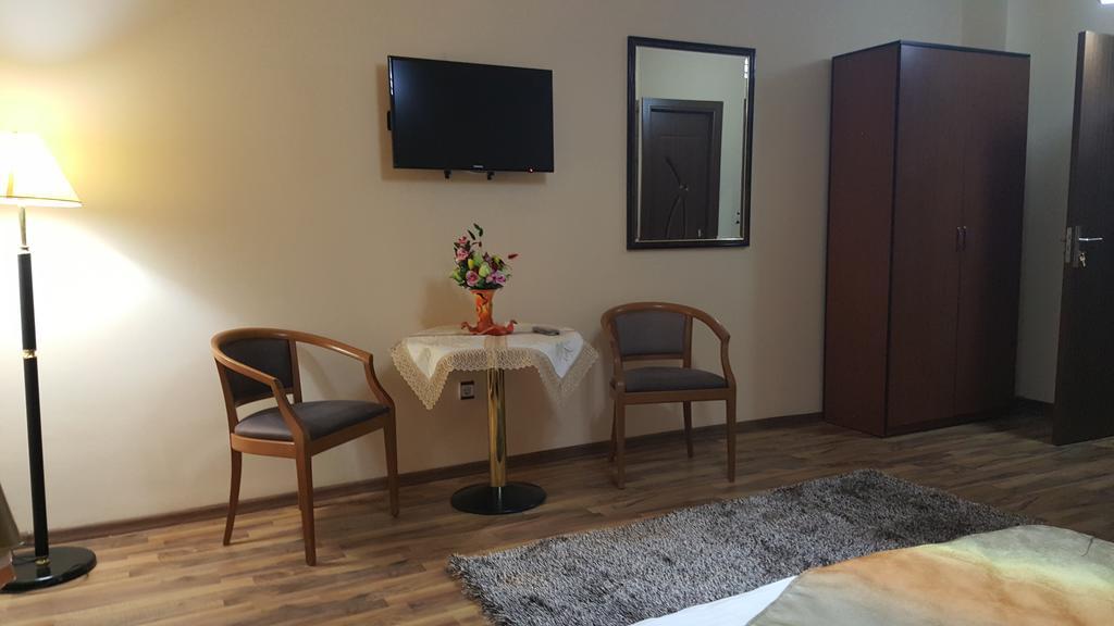Hotel Casa Alex à Târgu Jiu Chambre photo