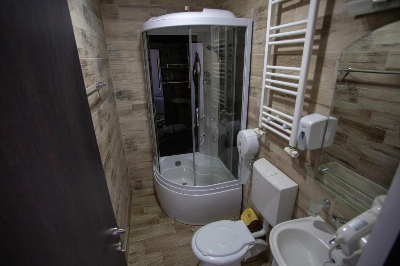 Hotel Casa Alex à Târgu Jiu Extérieur photo