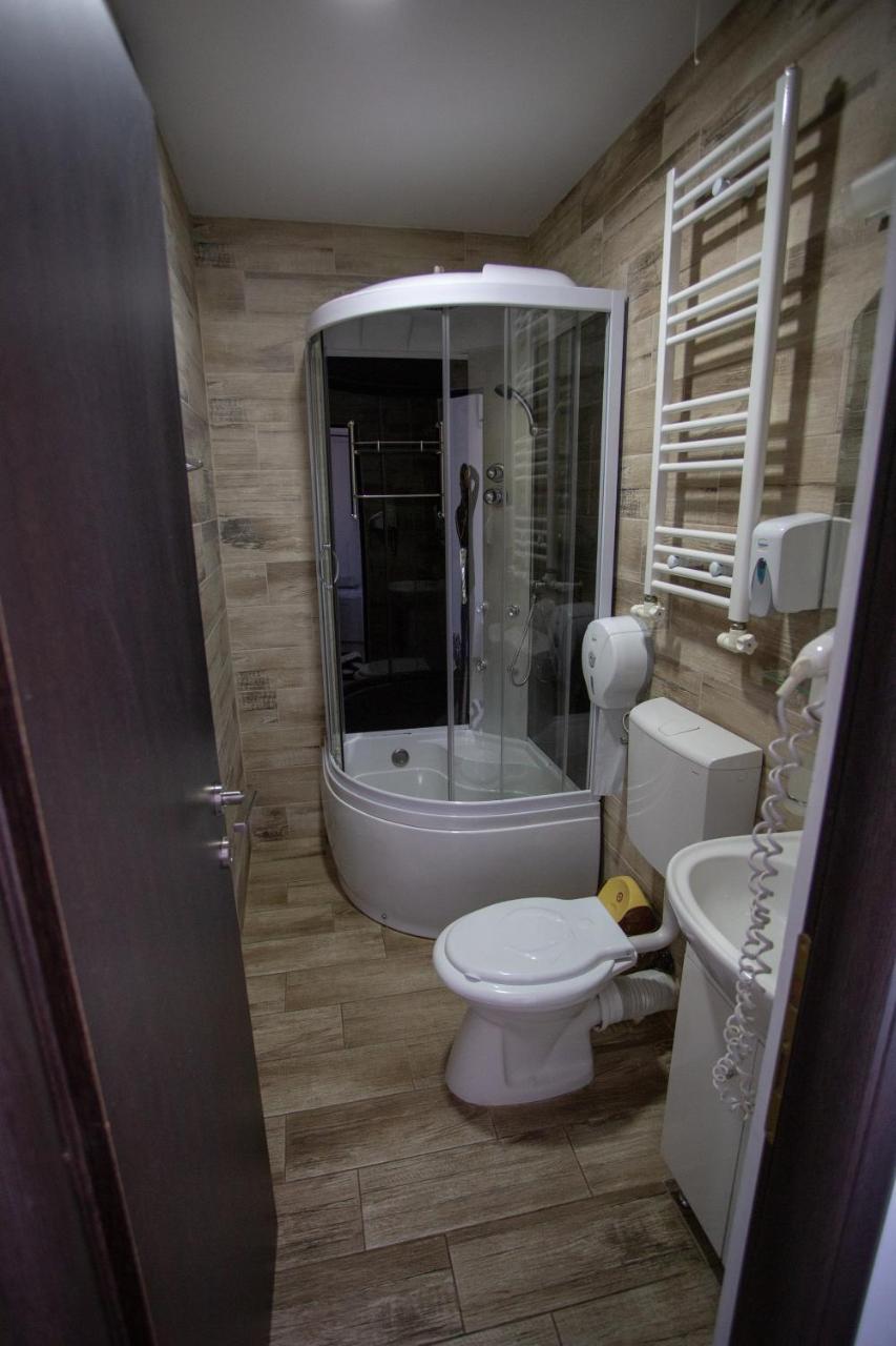 Hotel Casa Alex à Târgu Jiu Extérieur photo