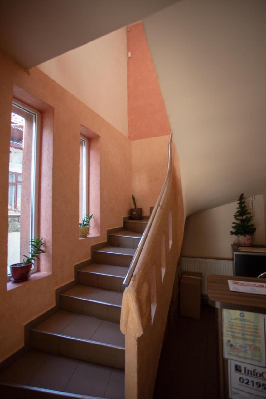 Hotel Casa Alex à Târgu Jiu Extérieur photo